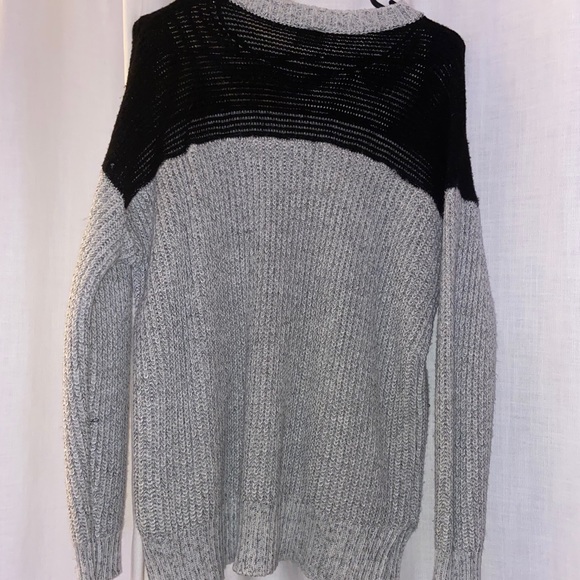 Urban outfitters sweater - Picture 3 of 3